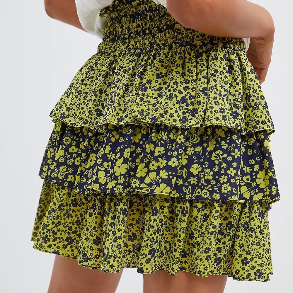 Current Air Floral Tiered Skirt in Green and Black - Picture 3 of 7